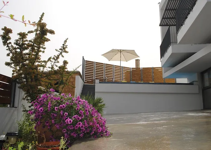 Agnanti Apartments